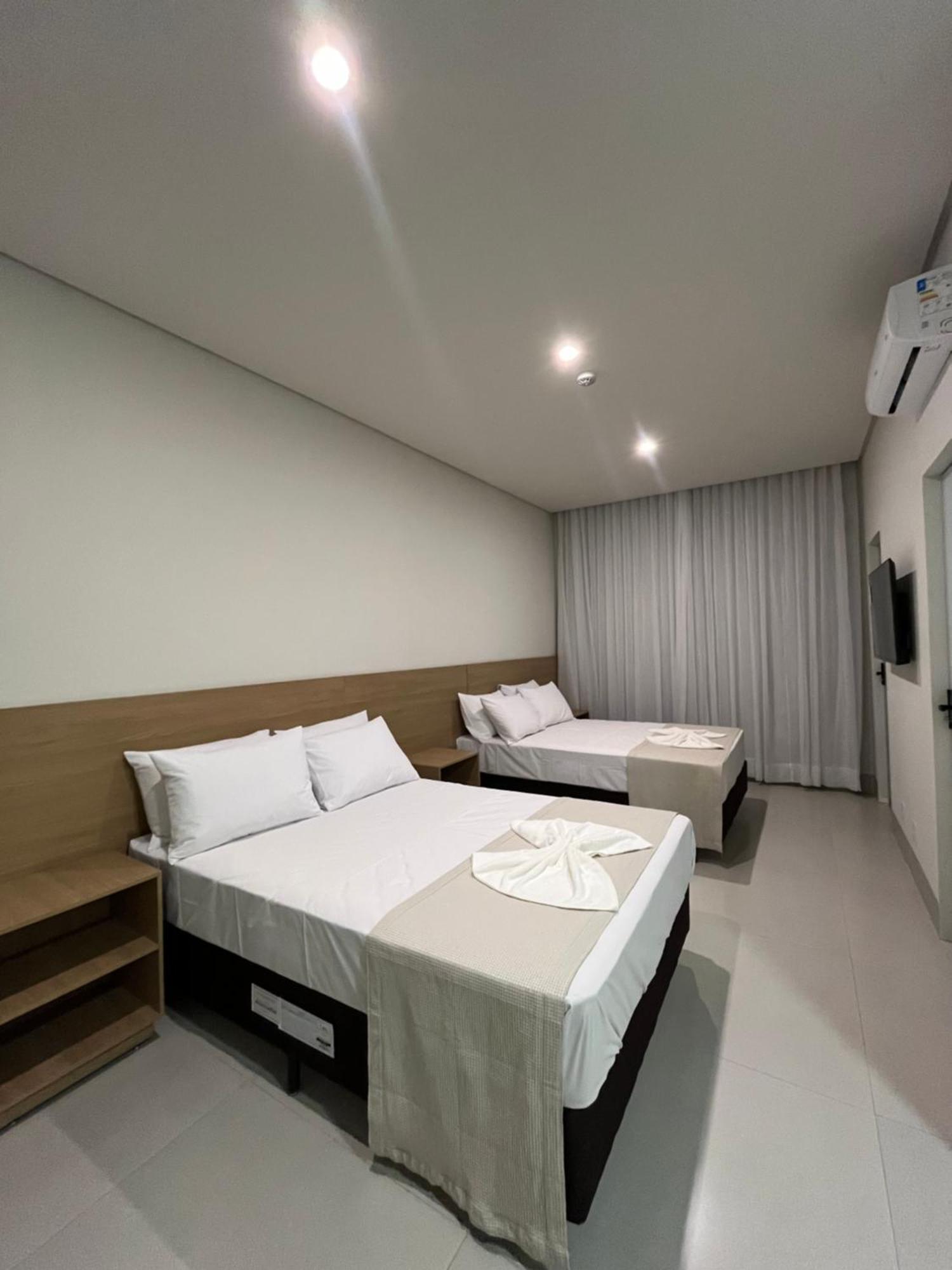 Premier Hotel *